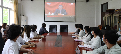 经管系组织青年团员学习中国共产主义青年团成立100周年大会讲话精神