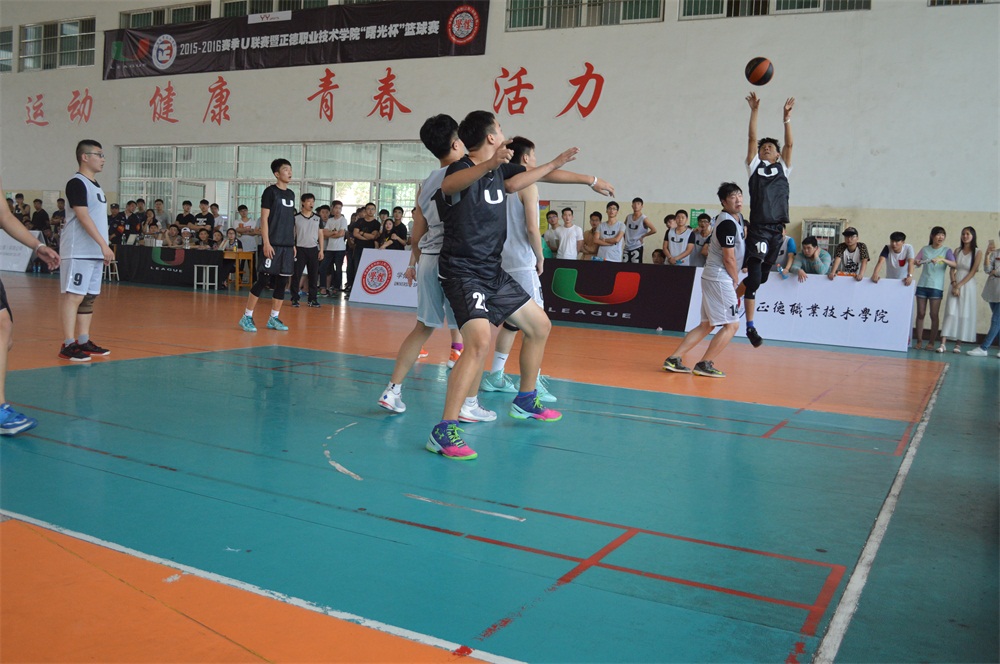 5决赛中的跳投.JPG