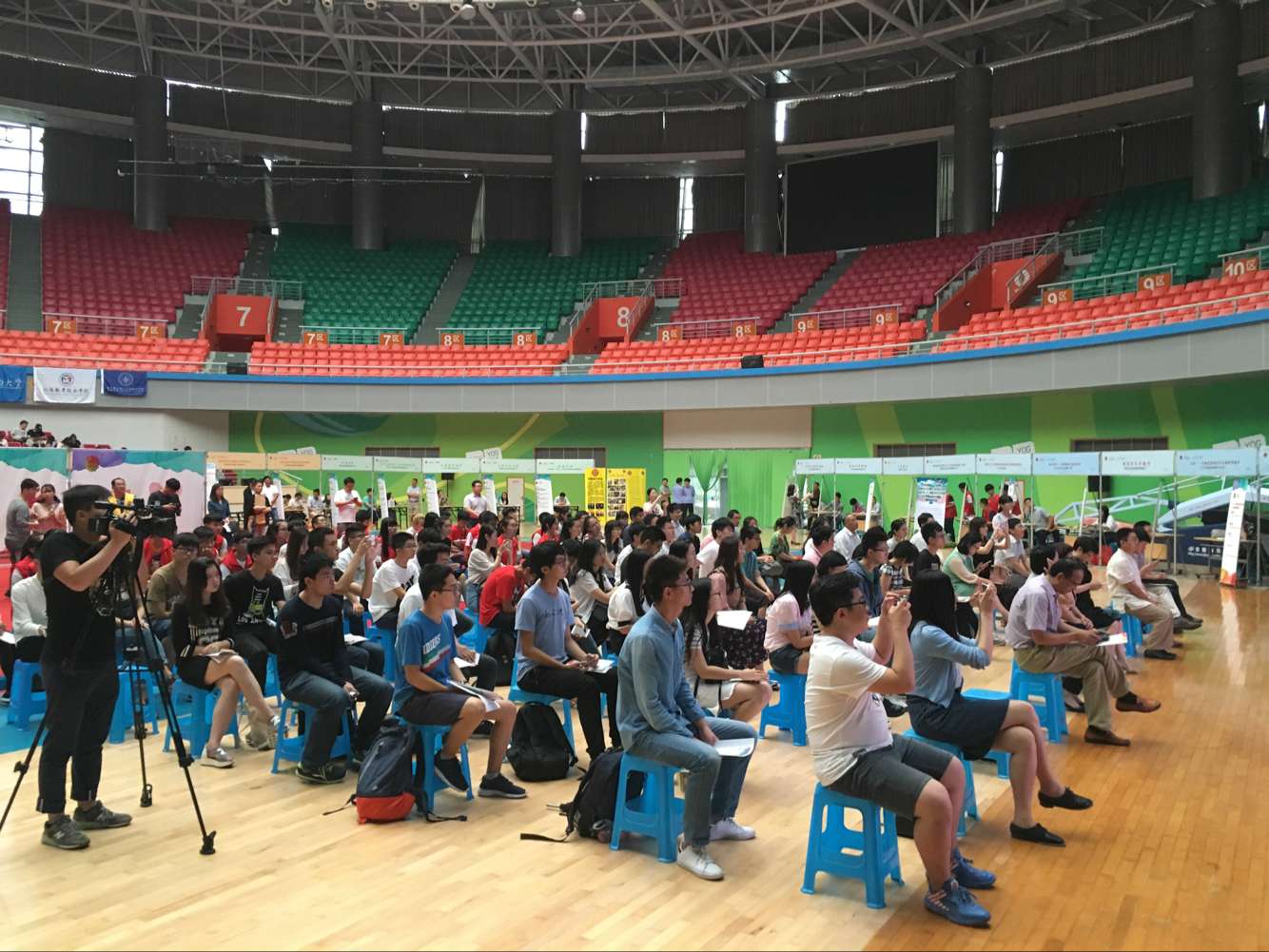交流会现场.JPG