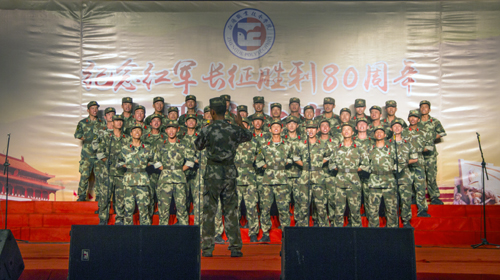 教官们给我们带来的《强军战歌》.jpg