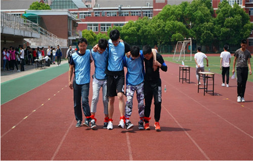 毕夕宁老师带队.png