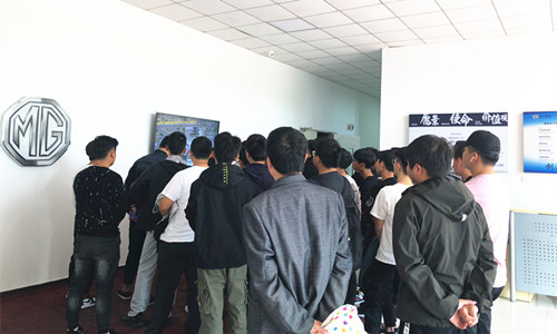 观看名爵汽车公司视频介绍_副本.jpg