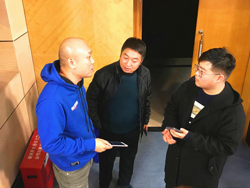 讲座结束后学生咨询_副本_副本.jpg